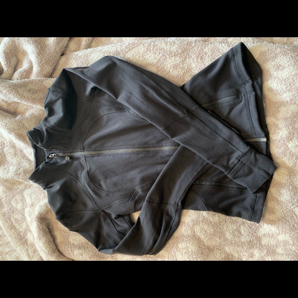 Lululemon zip up size 4
